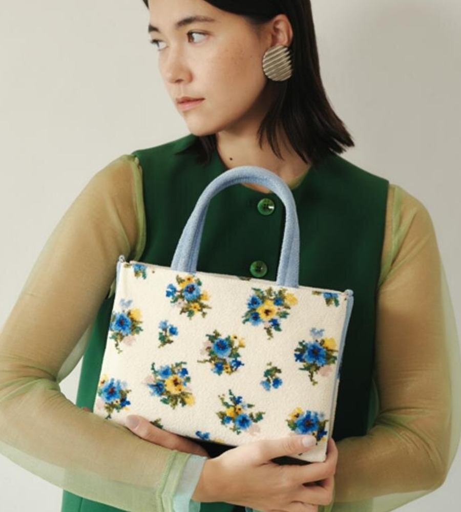 Fashion Press tweet media