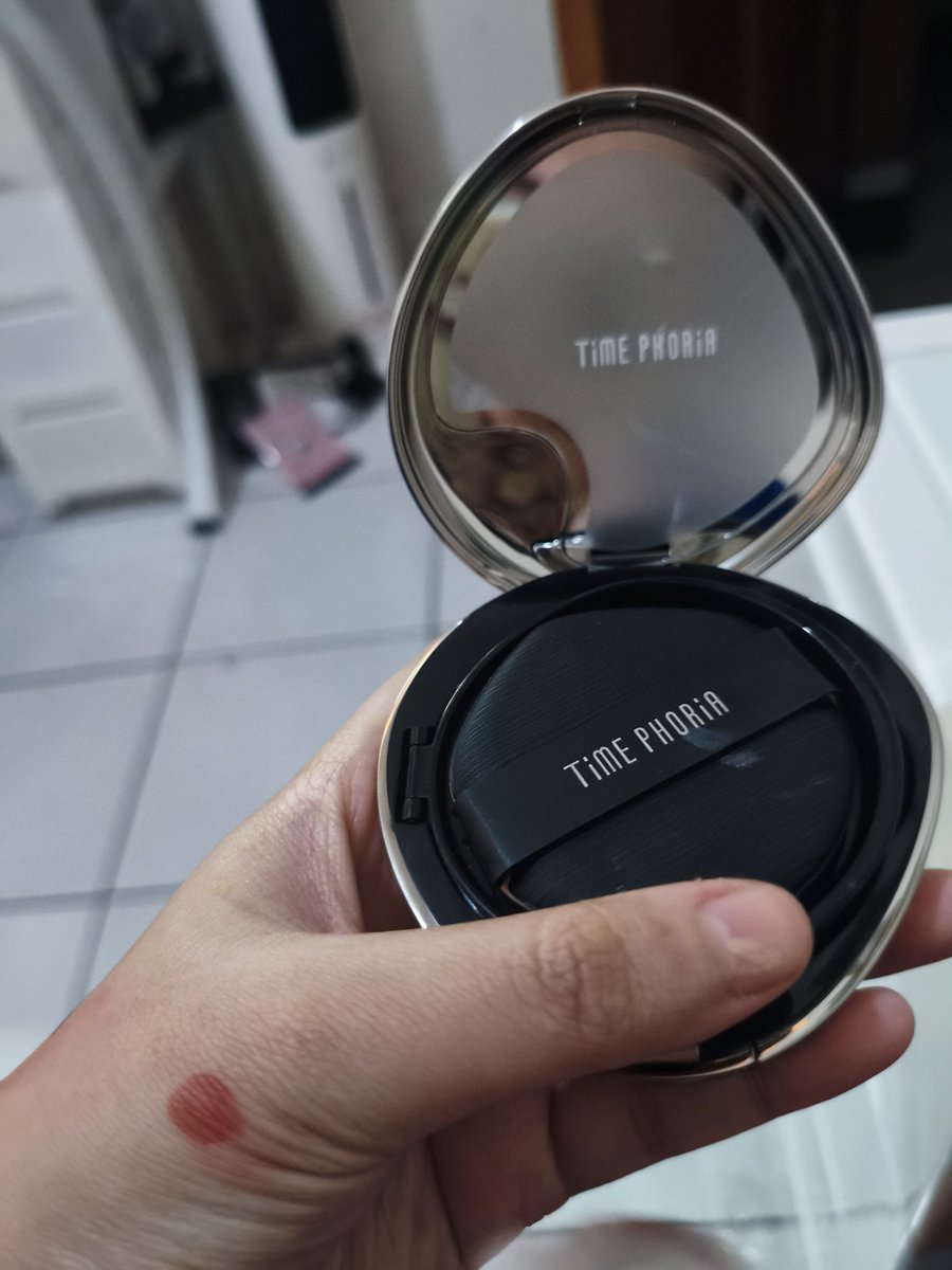 moikyun's tweet photo. WTS TIMEPHORIA CUSHION (Masih ada kotaknya) 01 CREME 90K
WARDAH CREAM BLUSH 04 25K Ethereal Rose
Focallure Face Pallete / Multi-Colour Face Pallete CL01 90K

Semua baru swatch tangan aja.

Bisa oren dom cimahi #zonauang https://t.co/YUTDpPWlWy