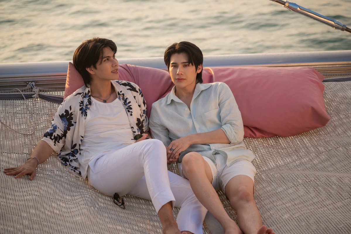fort_fts's tweet image. จบแล้วนะเวียร์ ได้ใช้ชีวิตกับเค้าซักที  ขอให้นายมีความสุขกับเคลวินมากๆนะ ซัพพอร์ตเค้าเหมือนเด มหละ   ขอบคุณ @WeTVThailand  ที่ให้โอกาสผมทั้ง 2 คนได้รับบทบาทนี้นะครับ และขอบคุณทุกคนที่ซัพพอร์ต @ytdtheseries  เสมอมาตลอด 11 Ep นะค้าบบ  หวังว่าเราจะได้พบกันใหม่