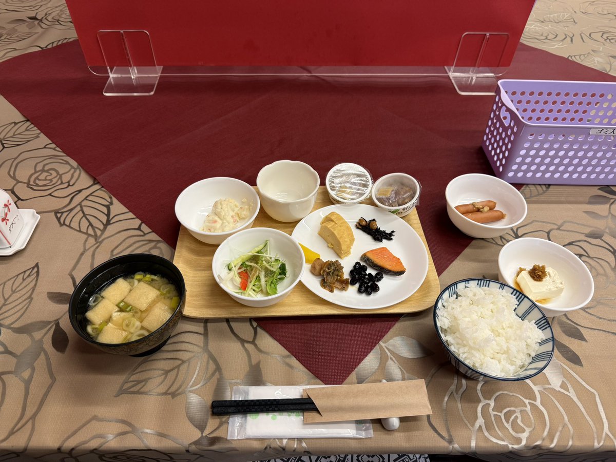 裸族博 tweet media