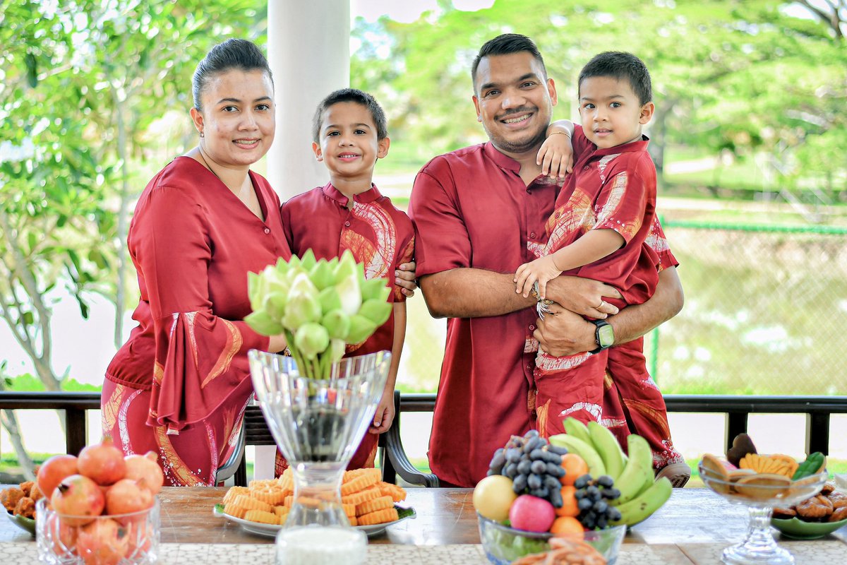 RajapaksaNamal's tweet photo. Wishing all Sri Lankans a blessed Sinhala and Tamil New Year! May this Avurudu bring peace, prosperity, and renewed strength to our nation. Let us move forward together with unity and determination towards a brighter future 🙏🏽 https://t.co/hdIKcCx10R