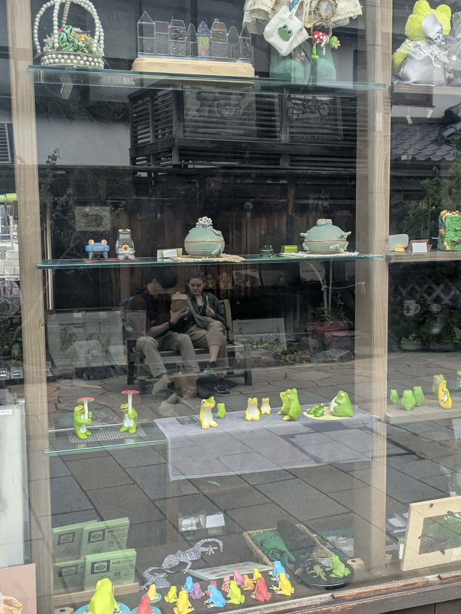 Hannah Lock tweet media