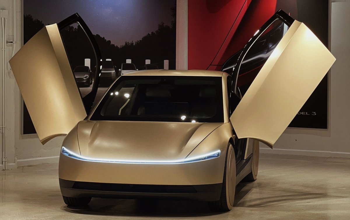 XCorpHub's tweet image. Robotaxis are becoming the most important mobility nervous system of our planet.

With FSD on Model Ys and the Cybercab, you basically end personal car ownership. 

You no longer buy a car — you summon one when you need it. 

Cities are being redesigned around people, not cars.