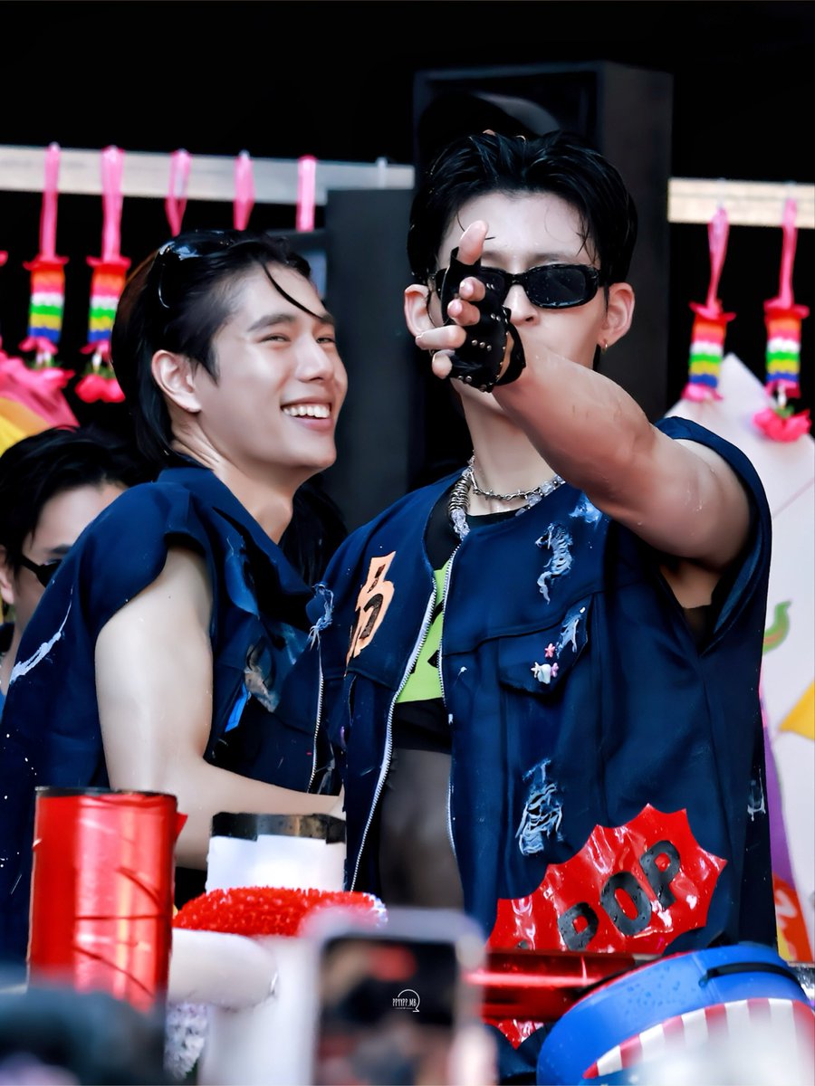 PPYY_PP's tweet photo. 📷 20260413°•*⁀➷  #SuperFluid2026xPondPhuwin 

ʚ🐱ɞ   ʚ🐶ɞ

         へ     ♡♡    ︵
     ૮  -   ՛ )      ૮(`ᴥ ⁻ 𑁬
       /   ⁻  ៸|         |    ⸝ 〵
 乀 (ˍ, ل ل         じしˍ,  )୭

PONDPHUWIN SONGKRAN 2026

#ปอนด์ภูวินทร์ #pondphuwin
#ppnaravit #phuwintang 
#KingPowerSongkran2026

🫧 #ppyypp_pic