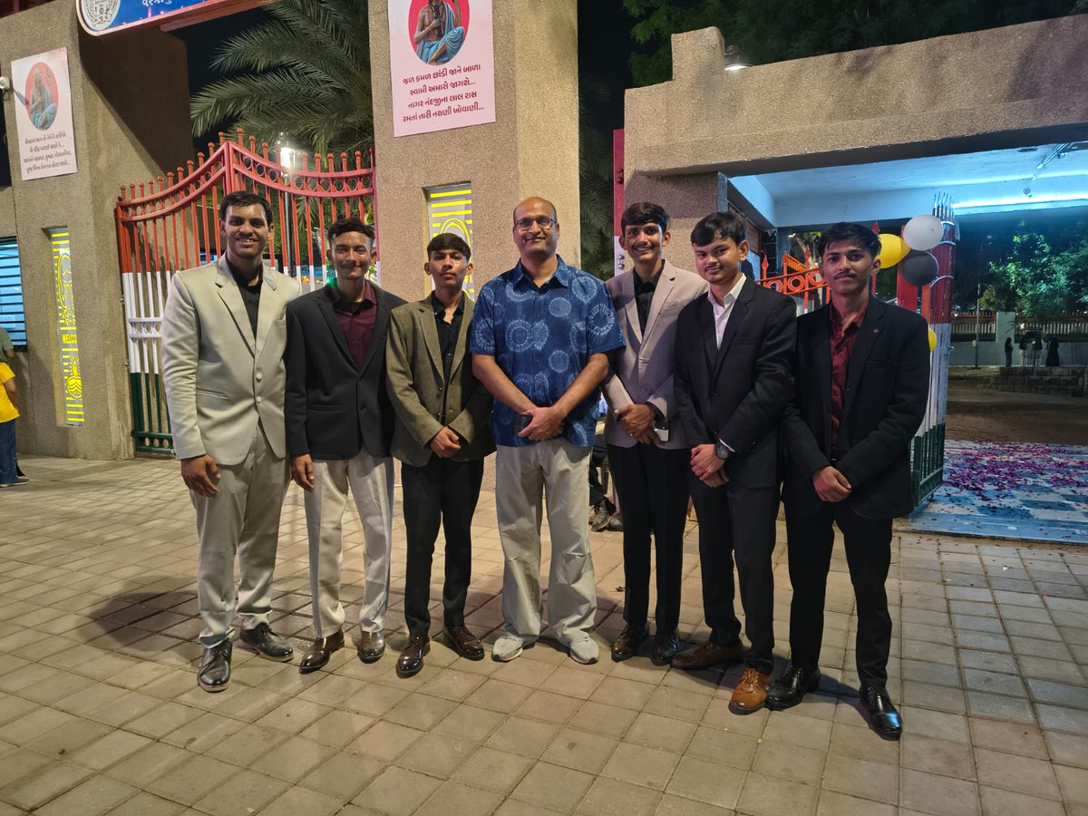 GovernmentSpine's tweet photo. GOVERNMENT SPINE INSTITUTE AND PHYSIOTHERAPY COLLEGE FRESHER'S PARTY 2026

#GovSpineInstitute #DrPiyushMittal @gsihospital 
#PhysiotherapyCollege #FreshersParty2026 #AhmedabadEvents #MedicalCollegeLife #StudentWelcome https://t.co/tBrCY71R9Y