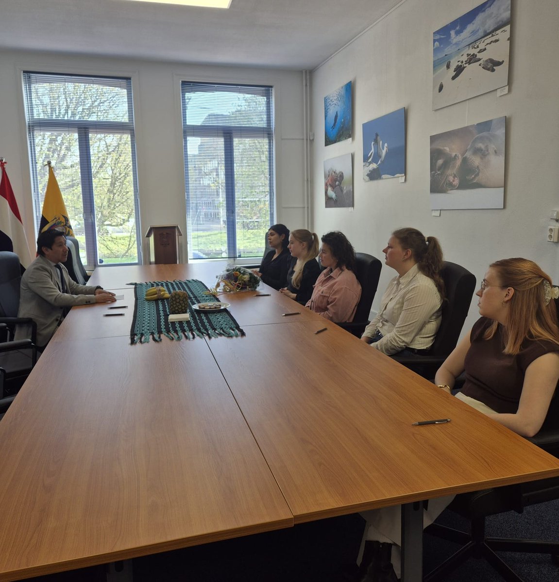 Embassy of Ecuador to the Netherlands tweet media