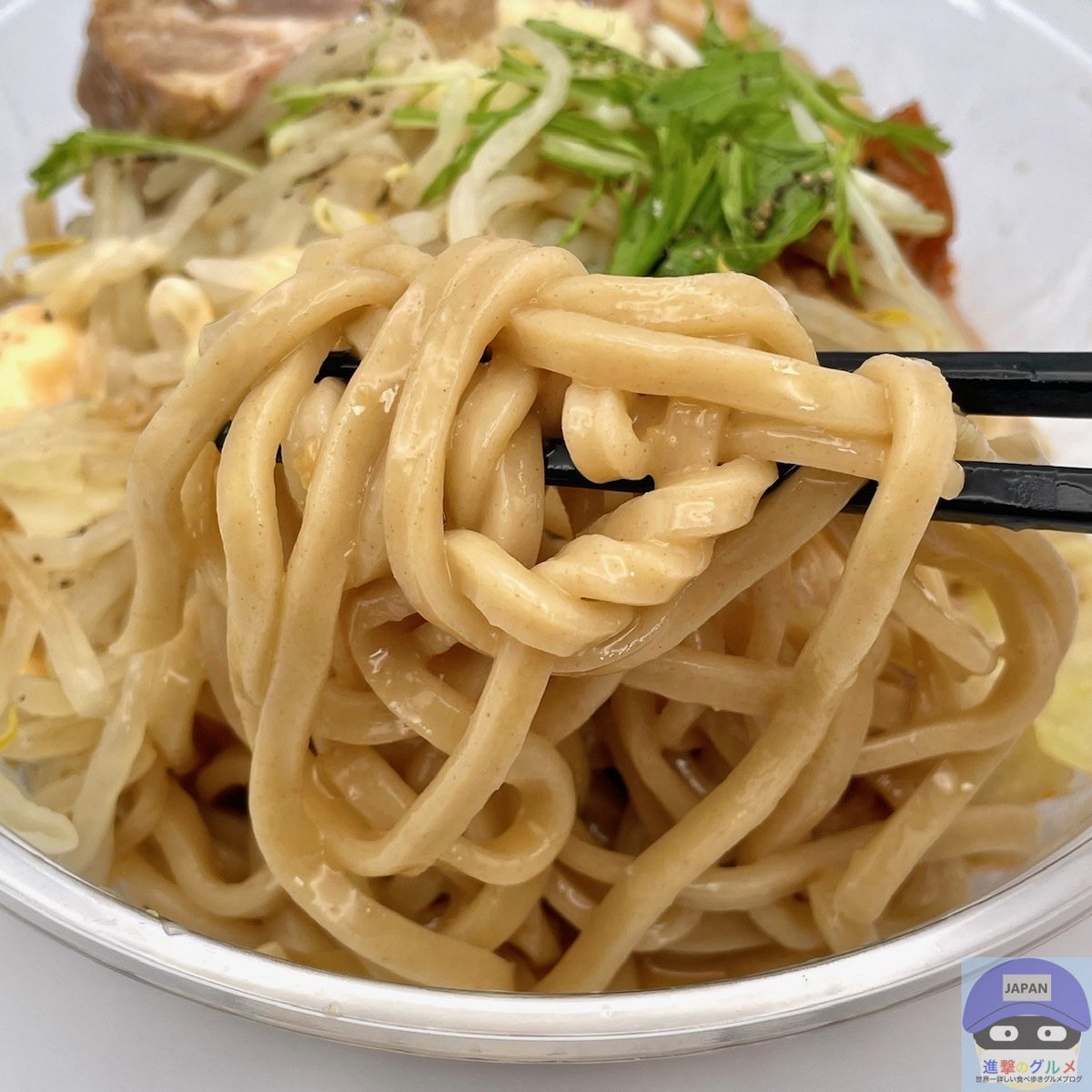 中華蕎麦とみ田監修 冷し豚まぜ麺（734円）」 2026年4月14日発売