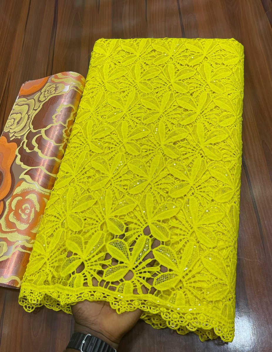 Opeyemi_Nitemi's tweet photo. Quality cord lace on a budget 😍😍

🏷️N45,000/5 yards 

Available for immediate nationwide delivery 🚚 

#Vendorena

#pagesbydami https://t.co/u7quDmI5zD