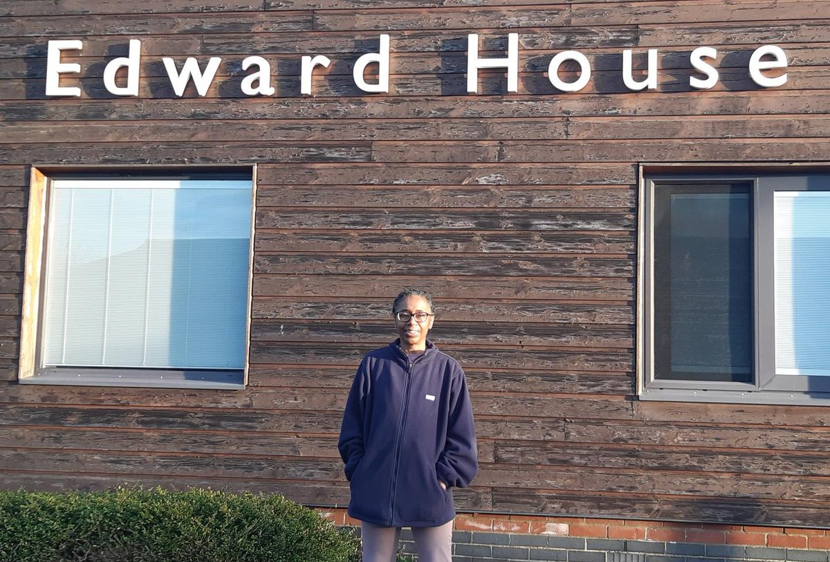 EPUTNHS's tweet image. An EPUT peer worker is helping to transform mental health care by turning her lived experience of schizophrenia into empathy, advocacy and hope for others.

Read more on our website: ow.ly/1Ub450YIFUu

#MentalHealthSupport #PeerSupport #Essex