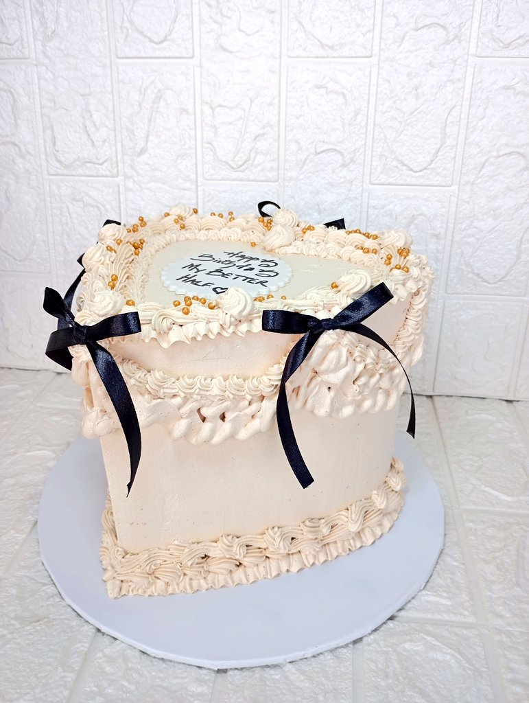 Ral's Sweets•|•Cakes In Lagos•|•PBD0473•|🎂👩🏽‍🍳 tweet media