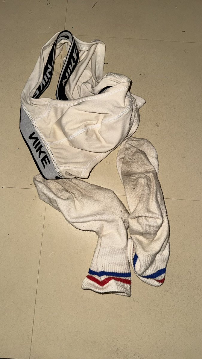 P Mhee เอง (อดีต 0.1k) tweet media