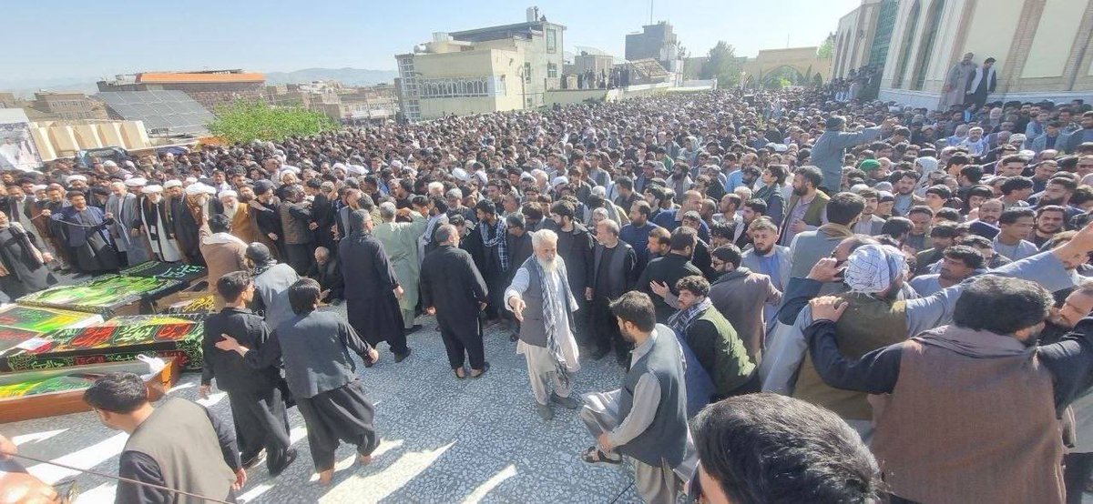 با وجود اینکه طالبان خیلی کوشش کردند جلو این مراسم اعتراضی را بگیرند. اما مردم هرات با حضورشان مثل همیشه روی طالبان را قهوه‌یی 💩 کردند