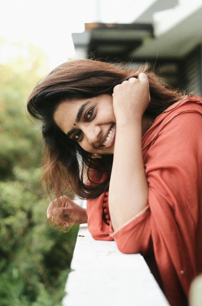 Weekendvibes_'s tweet image. Nimisha Sajayan 🥰

#Nimisha #NimishaSajayan