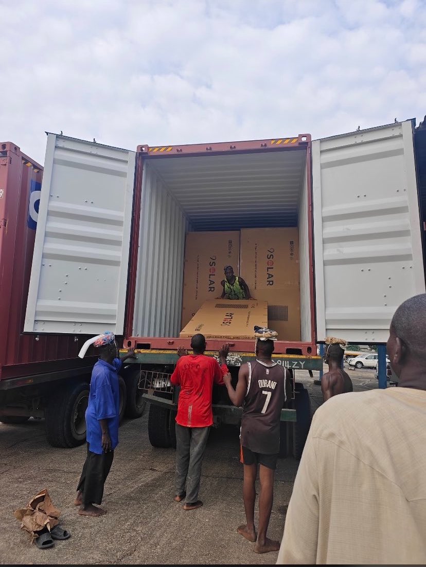 Val Gadgets tweet media