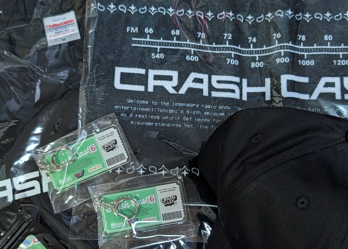 eyewall24's tweet image. #crashcast6　のグッズが届きました🎵サイン入りステッカーも嬉しい✨
息子とお揃い身につけてお邪魔します☺️楽しみ！！
#zipfm #ジップクラハ
