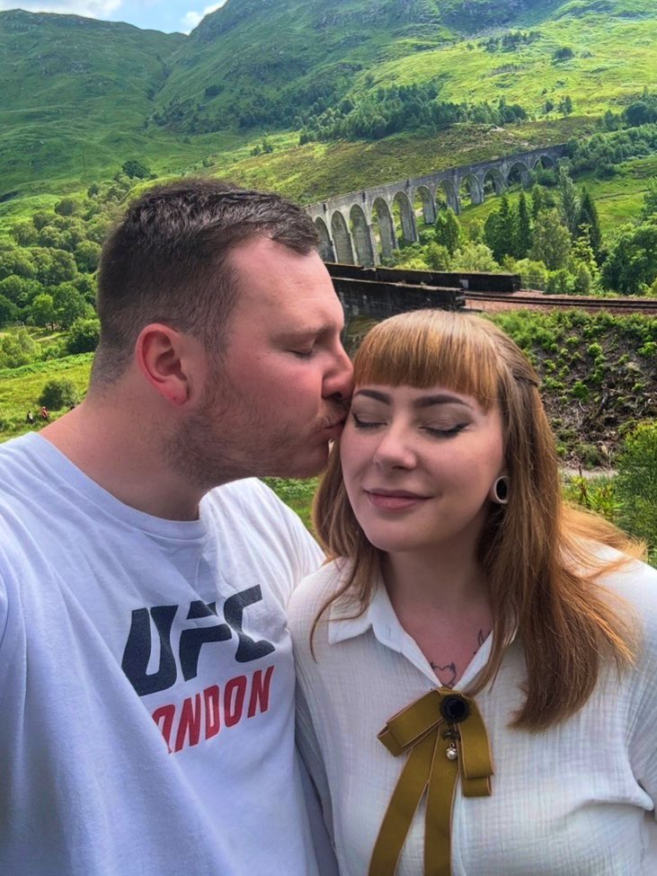 Charms__Class's tweet image. Happy 25th birthday to the man who has done nothing but encourage my nerdy side and make me feel like it’s okay to be myself❤️
•
•
•
•
#birthday #nerd #partner #disney #harrypotter  @harrypotter @wbtourlondon @Disney @DisneylandParis