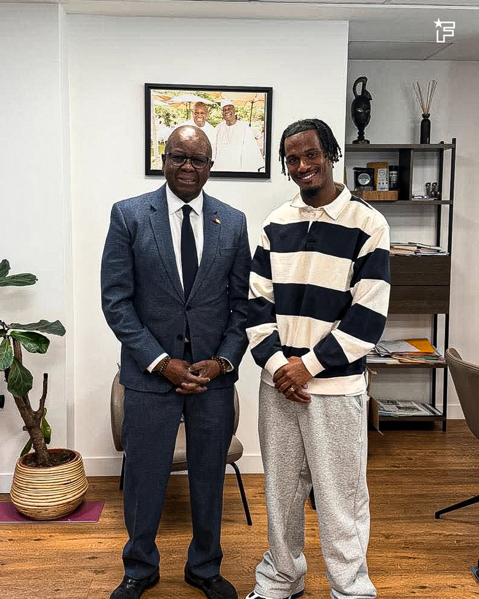 Yann Gboho se rapproche des Éléphants ! 🇨🇮 

L'attaquant vient d'effectuer les démarches administratives pour obtenir son passeport ivoirien ! 🐘

Avec un tel renfort de taille, la Côte d'Ivoire a-t-elle les moyens de briller lors de la prochaine Coupe du Monde ? 🤔