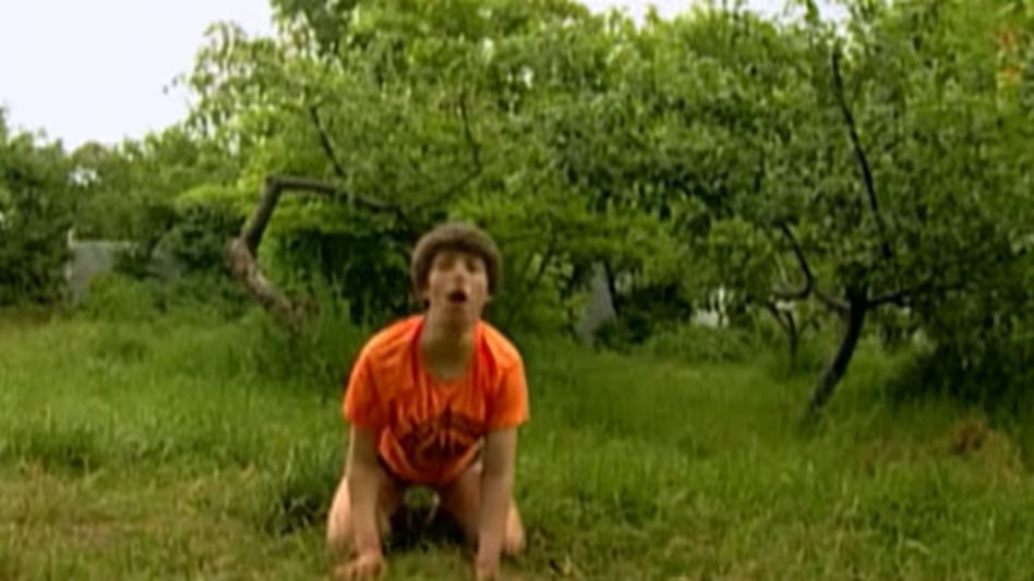 GoodNewsToday's tweet image. 3 साल की उम्र में माता-पिता ने छोड़ा, कुत्तों ने मिलकर पाला… उनके बीच रहकर बन गई उनकी तरह, भौंककर करती थी बात, जमीन से खाती थी खाना 

पूरी ख़बर: shorturl.at/tLpfd

#DogLovers #Dogs #Life