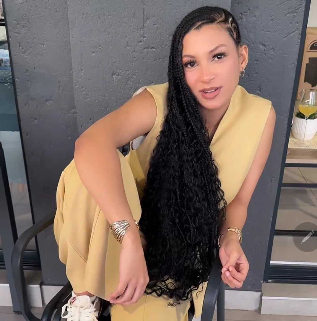 Aunty Samantha tweet media