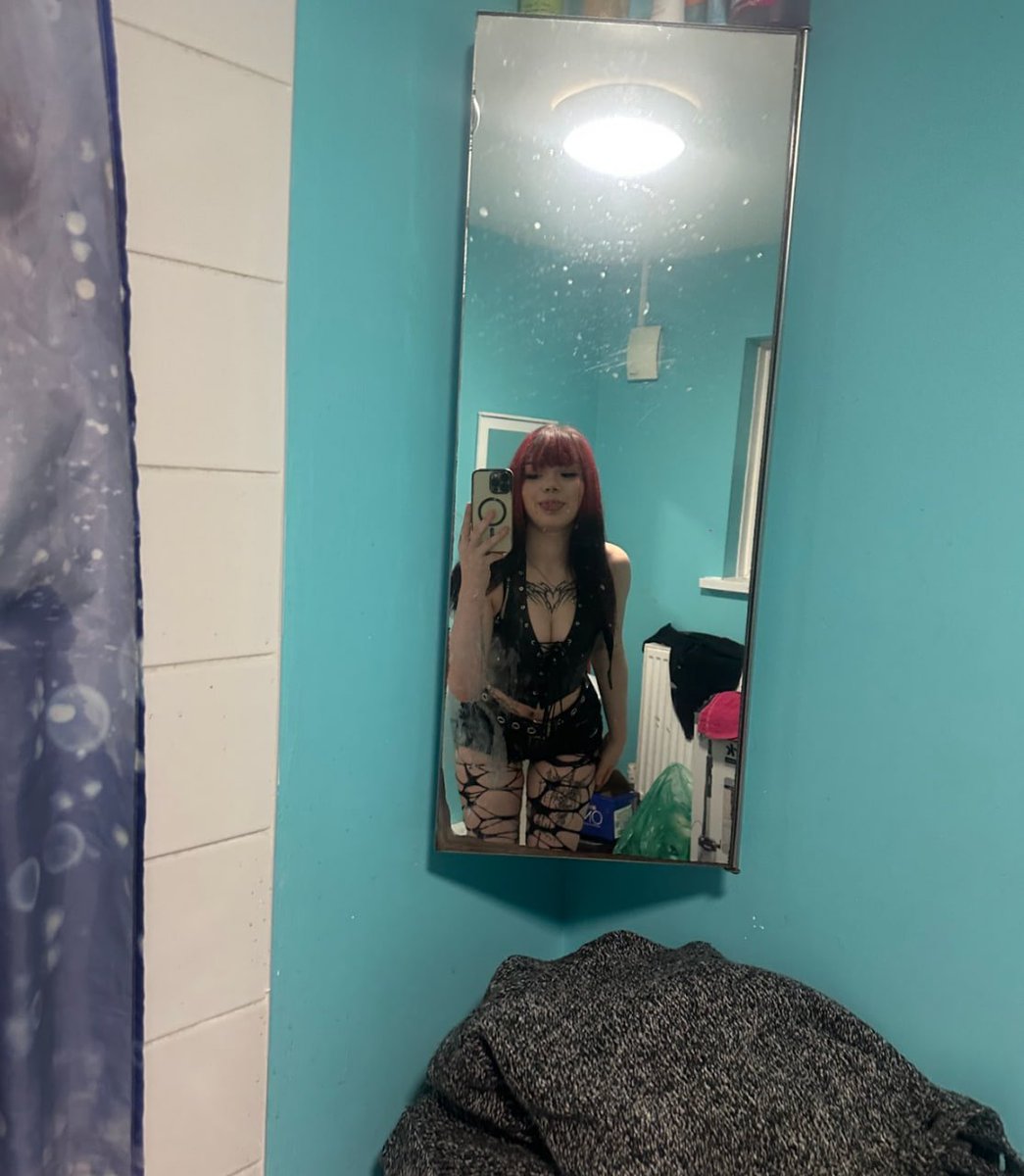 SuttonMercer24's tweet photo. swipe for a surprise https://t.co/IObi0NY0Xa