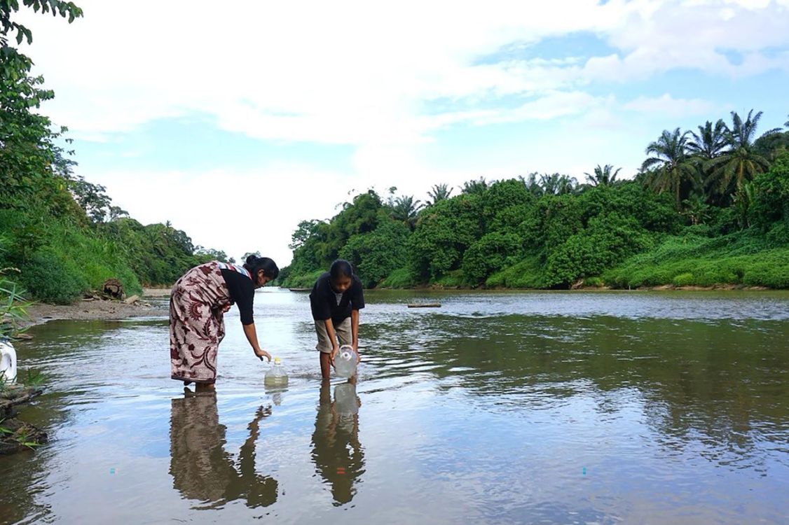 UN_Water's tweet image. Life-giving water, life-giving women 💧

In Malaysia’s Kedah River Basin, women sustain livelihoods—but face the greatest water challenges.

Including women in water decisions builds stronger, more resilient systems.

🔗 buff.ly/9EwioDy
#WaterAction = #ClimateAction