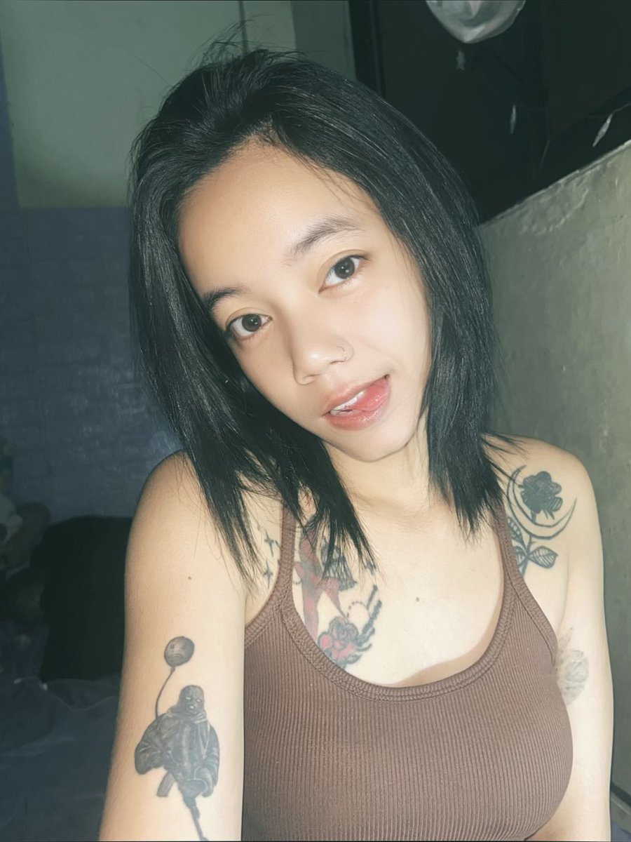 ง่วงนอน tweet media