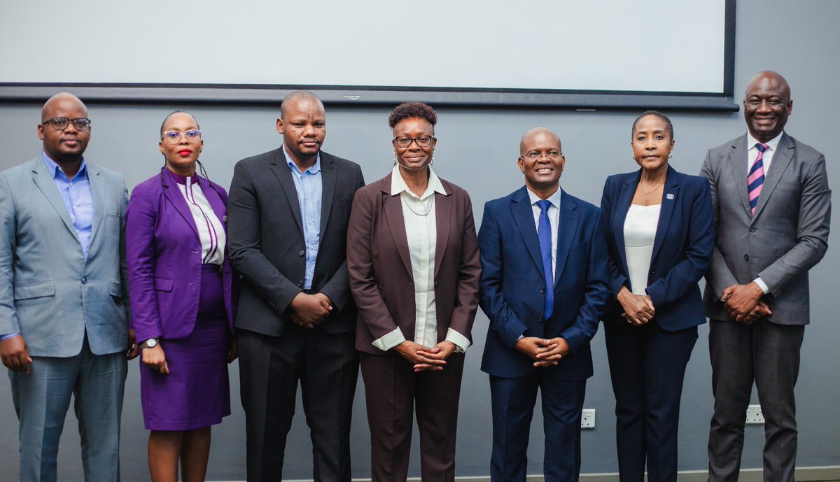 BBS_BW's tweet image. BBS Bank Managing Director Ms. Pedzani Tafa together with BBS Bank Board Chairman Dr. Vincent Mogano and Board Member Ms. Ewetse Rakhudu hosted a shareholder session yesterday  in Kasane. Notable attendees included Kgosi Patrick Morwagabusi of Kasane. #bbsbank #collaboration