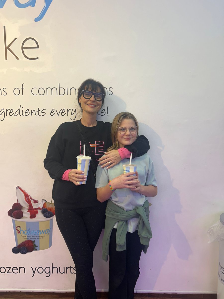 Shakeaway tweet media