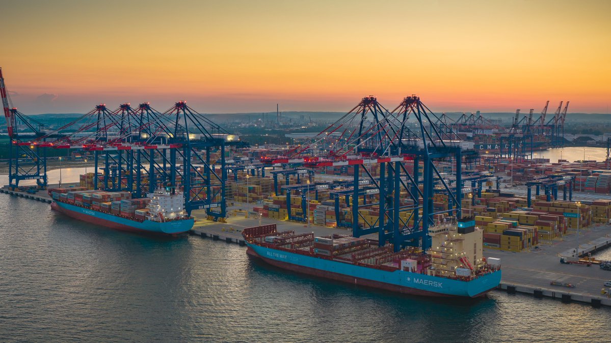 WorldCargoNews's tweet image. Baltic Hub’s latest monthly figures suggest growing momentum at the Gdańsk terminal.

#WorldCargoNews #containershipping #maritime 

tinyurl.com/y8saszzn