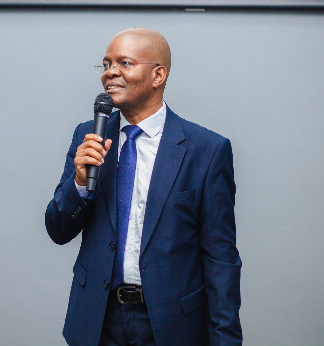 BBS_BW's tweet image. BBS Bank Managing Director Ms. Pedzani Tafa together with BBS Bank Board Chairman Dr. Vincent Mogano and Board Member Ms. Ewetse Rakhudu hosted a shareholder session yesterday  in Kasane. Notable attendees included Kgosi Patrick Morwagabusi of Kasane. #bbsbank #collaboration