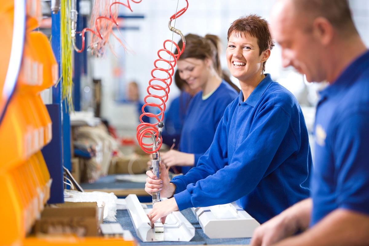 JCPJobsPlusMore's tweet image. Manufacturing offers roles that require little or no experience as on the job training is usually given. 

Learn more about working in #Manufacturing here: ow.ly/LEmY50UT2m4

Find out more about the type of jobs here: ow.ly/1iKV50UT2m5

#ManufacturingJobs