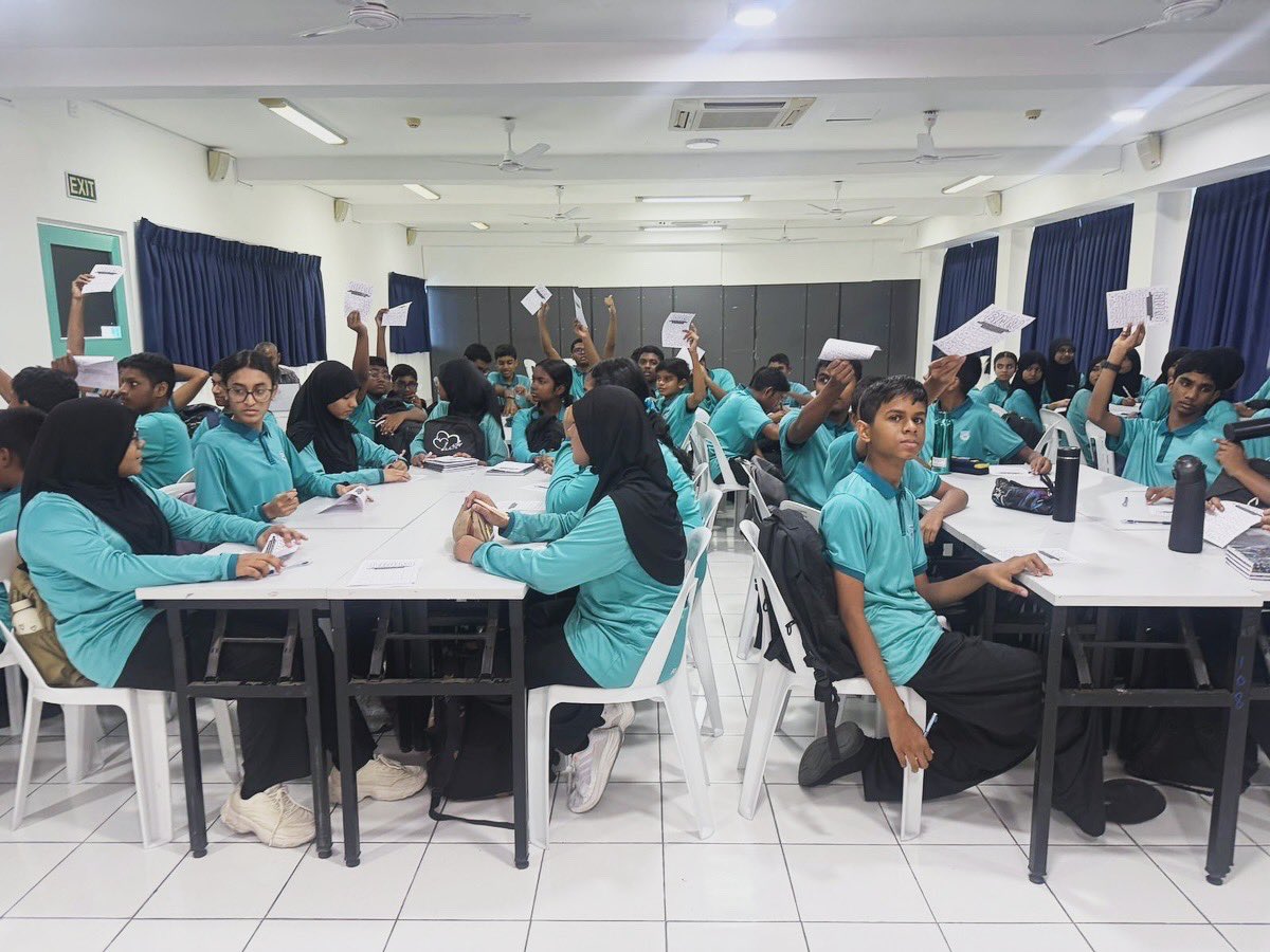 SAILSProjectmv's tweet photo. Highlights from Day 3 - Career Guidance for Rehendhi School Students 

Exploring the world beyond the classroom ✨
Students learned about today’s careers, emerging opportunities, and what the future of work looks like.

#FutureCareers #CareerAwareness

@ncsgovmv @MoHEmv https://t.co/PTnMk0UBH4