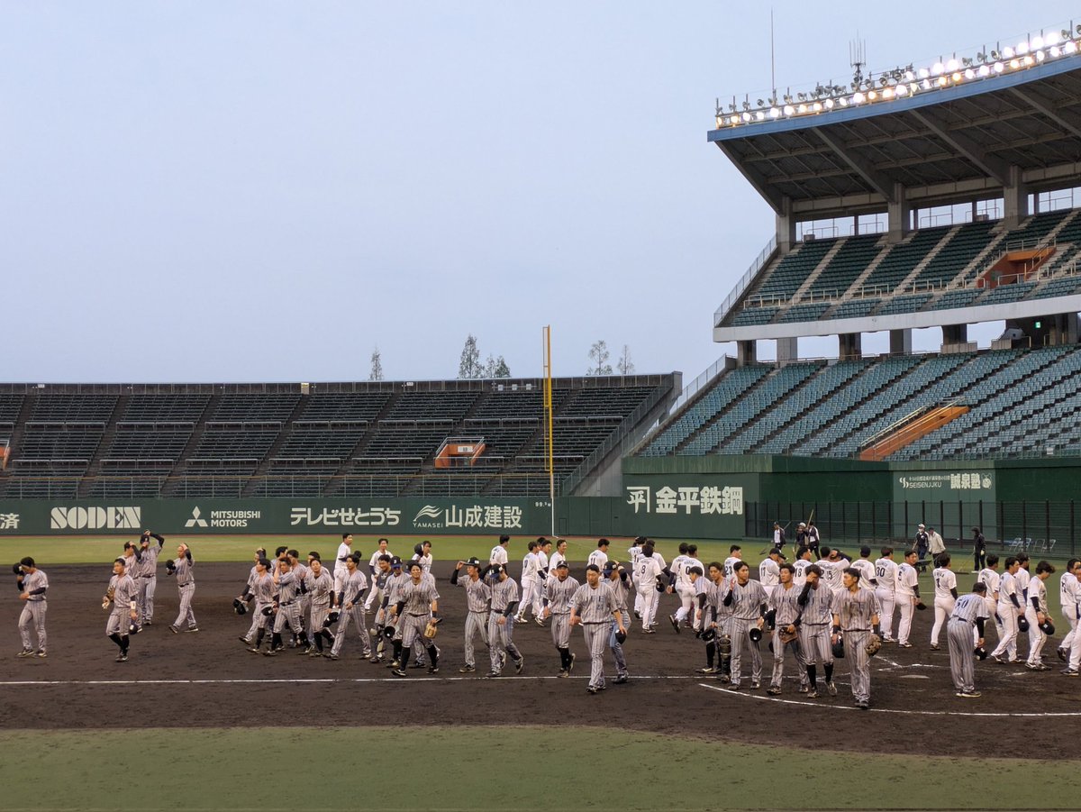 ともきた tweet media