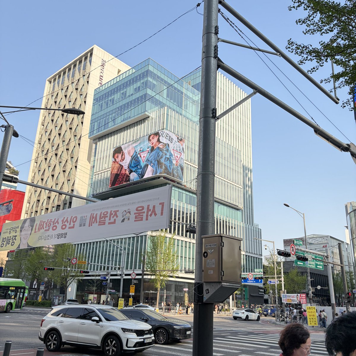 Hyunjin 현진 Central 🎂 tweet media