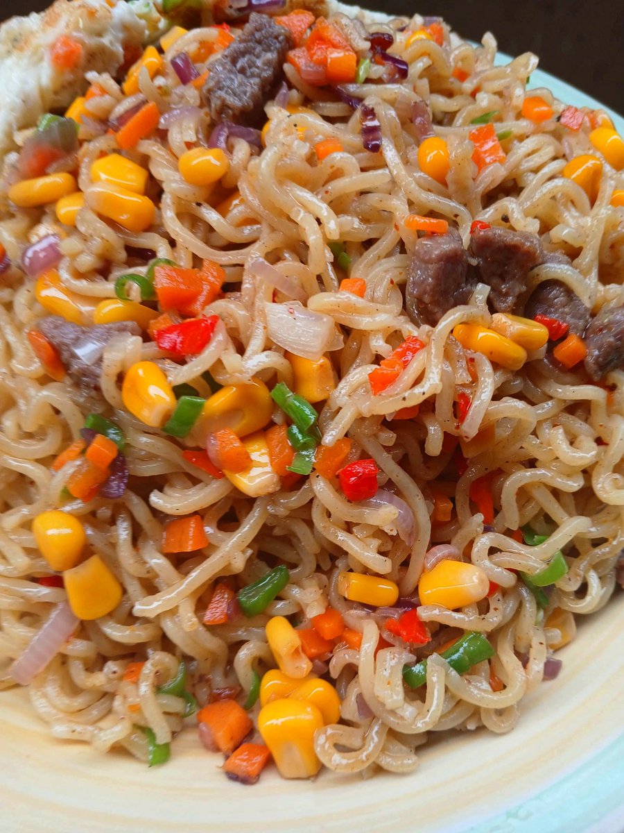 JuicyDaddy12's tweet image. God bless my business Amennnnn 🙏
 
Good morning X Family 

Three fast-meals that make up my brand "$NAPPY FOODS"
Snappy Noodles and fried eggs
French fries, protein and smoothie 
Chin Chin and smoothie 

Drop your order , No regrets attached 😊
#noodles #frenchfries #chinchin