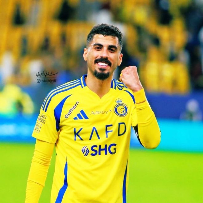 الرياض 💛💙💛 tweet media