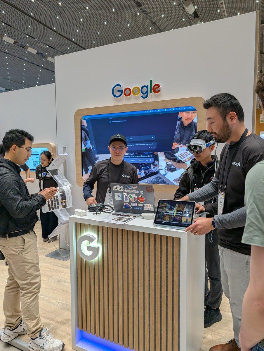 DuRuofei's tweet photo. It was such a fun demo of #VibeCodingXR with @acm_chi audience @GoogleResearch booth!! Using #Gemini and #XRBlocks, you rebuilt fruit ninja, dolly zoom, #XR pet in minutes on #GalaxyXR #AndroidXR! https://t.co/sybQt3XxqL