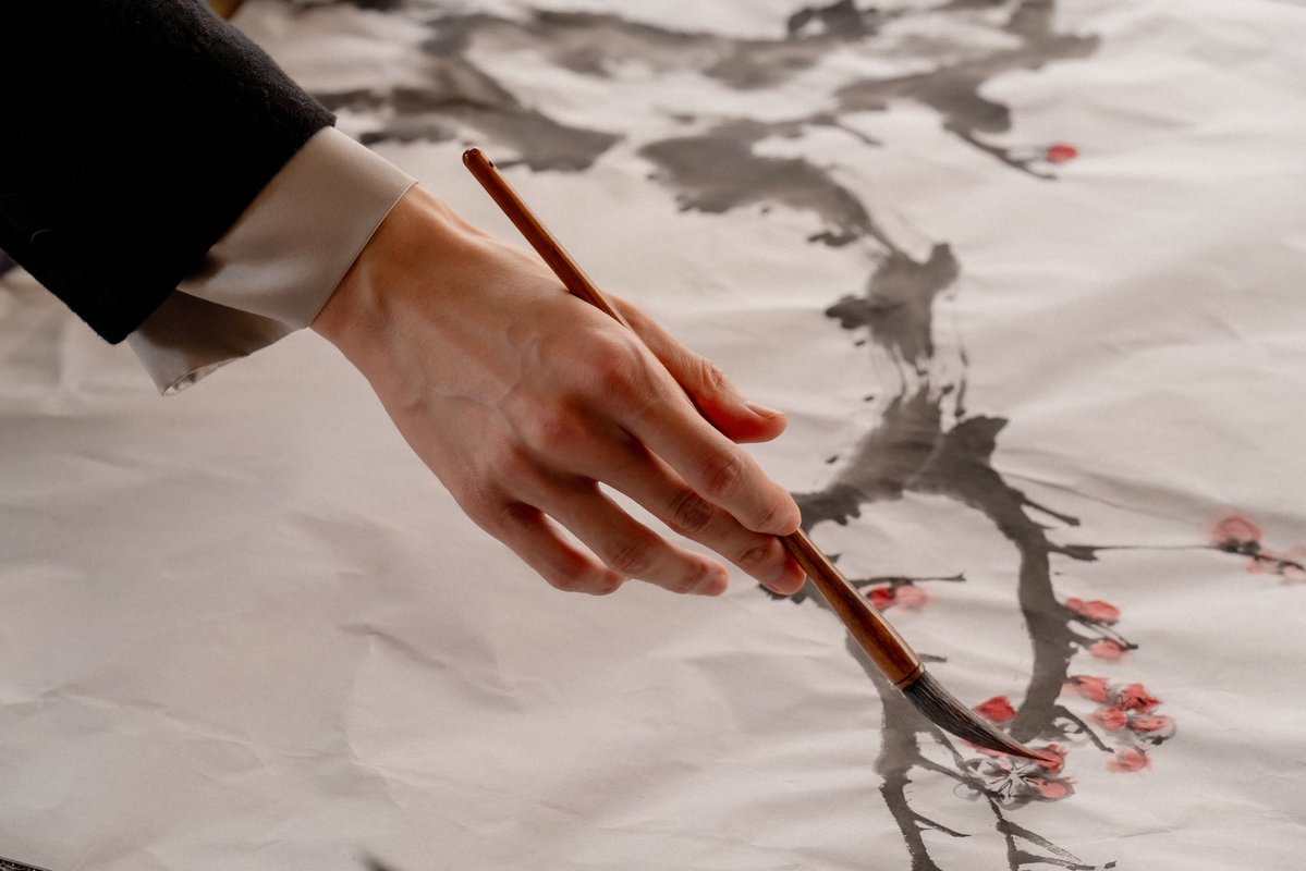 VARO ENTERTAINMENT tweet media