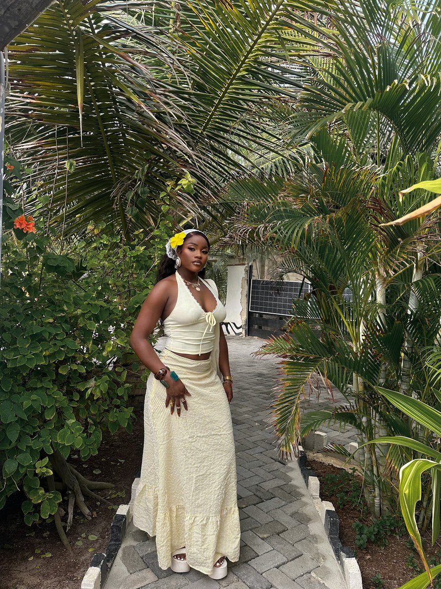 Bola Montana tweet media