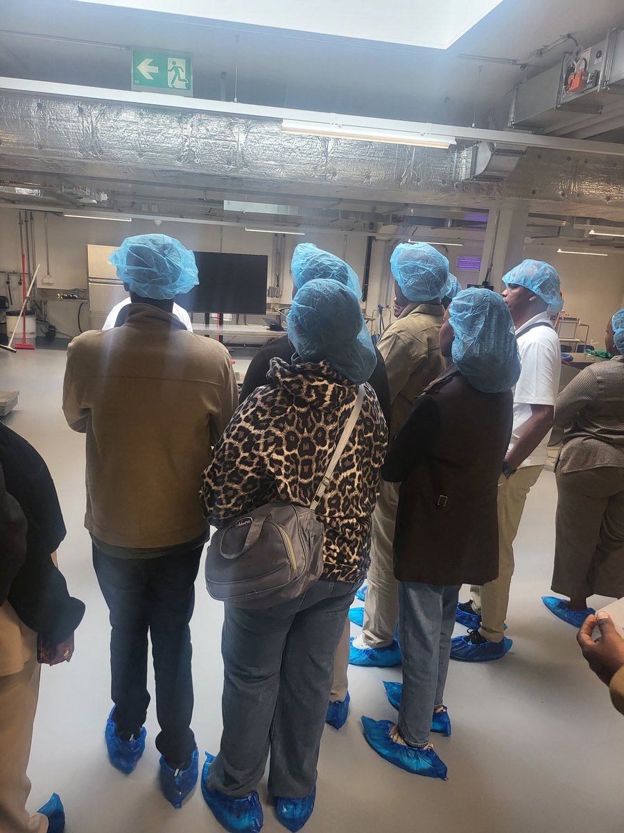 HYvette Marvella ✍️ tweet media