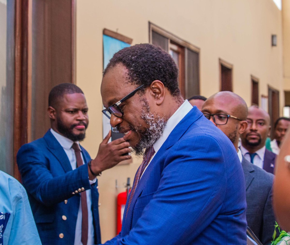 LEN'S OMELONGA tweet media