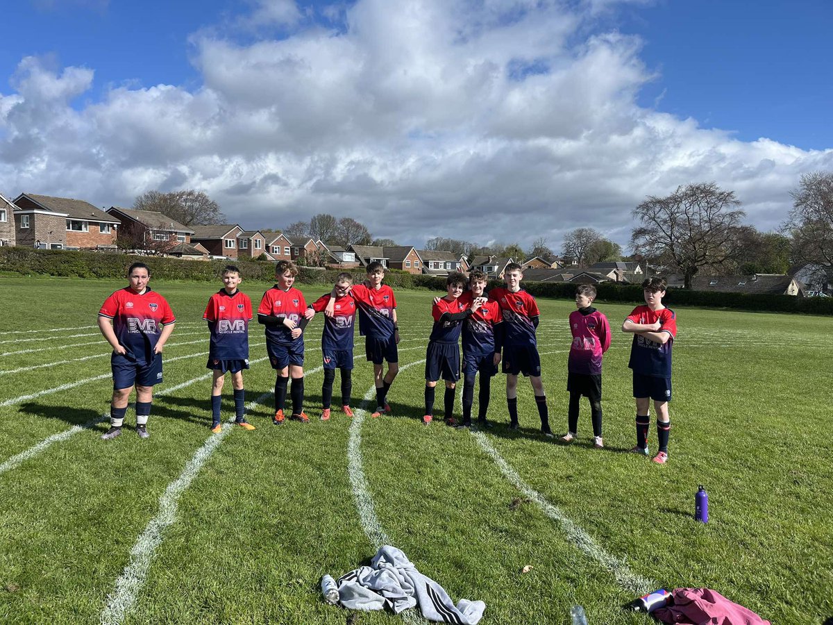 Teamgrassroots_'s tweet image. 🗣️Show us your team 
#Shoutout to our Reflex U14s team at Rastrick Juniors. We’ve just finished our last game of the season ⚽️

#TeamGrassroots #GRF #GrassrootsFootball
