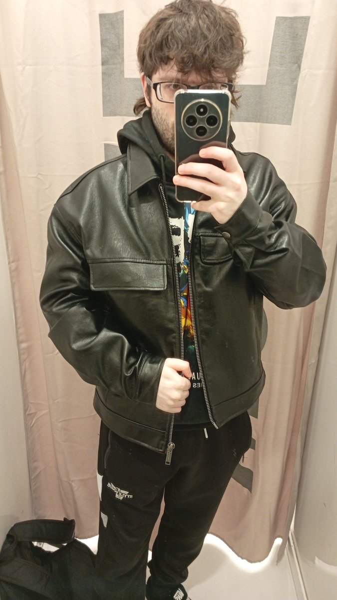 Hunchi(Brat versión) tweet media