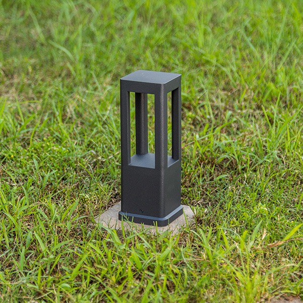 YundaLighting's tweet image. 🌿 Subtle light, stronger landscape.
Yunda 113104 lawn light uses 4-sided illumination to softly define paths &amp;amp; greenery, creating depth without glare.

🌐 yundalighting.com
📩 sales4@yundalighting.com

#lawnlight #outdoorlighting #ledlighting