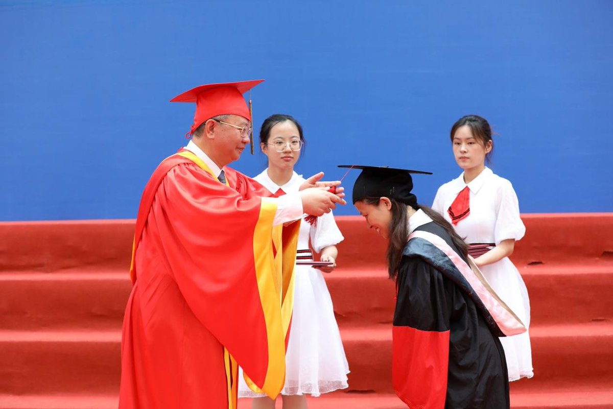 funnyguy tweet media