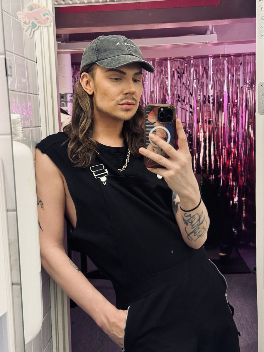 Vanity Vain tweet media