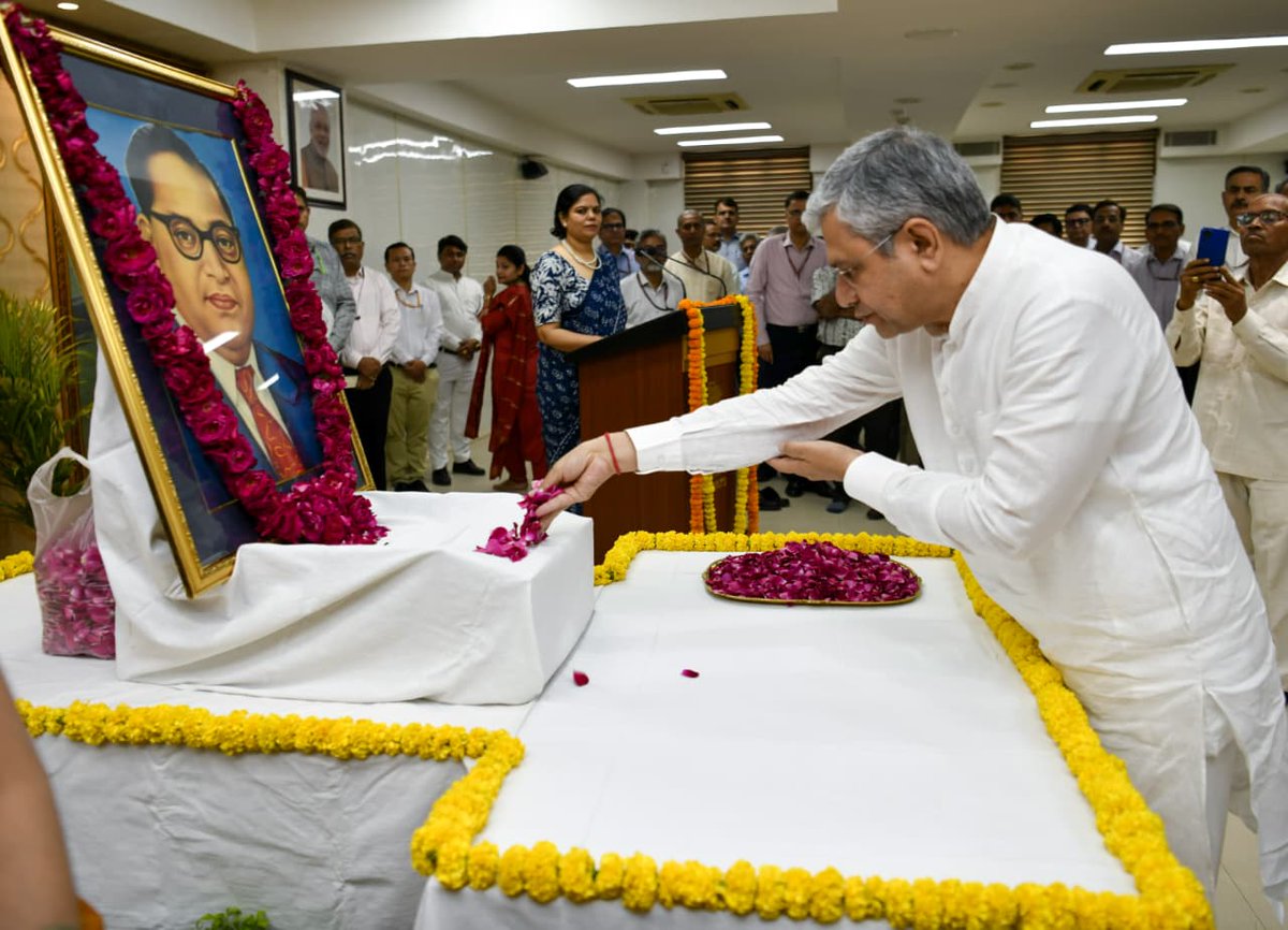 Ministry of Railways tweet media