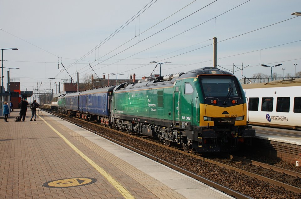 RAIL's tweet image. No takers yet for Class 93s despite successful West Coast Main Line trials
railmagazine.com/news/no-takers…