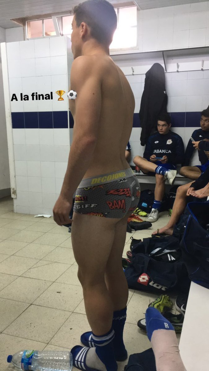 vicioushardy's tweet image. football players 😵‍💫