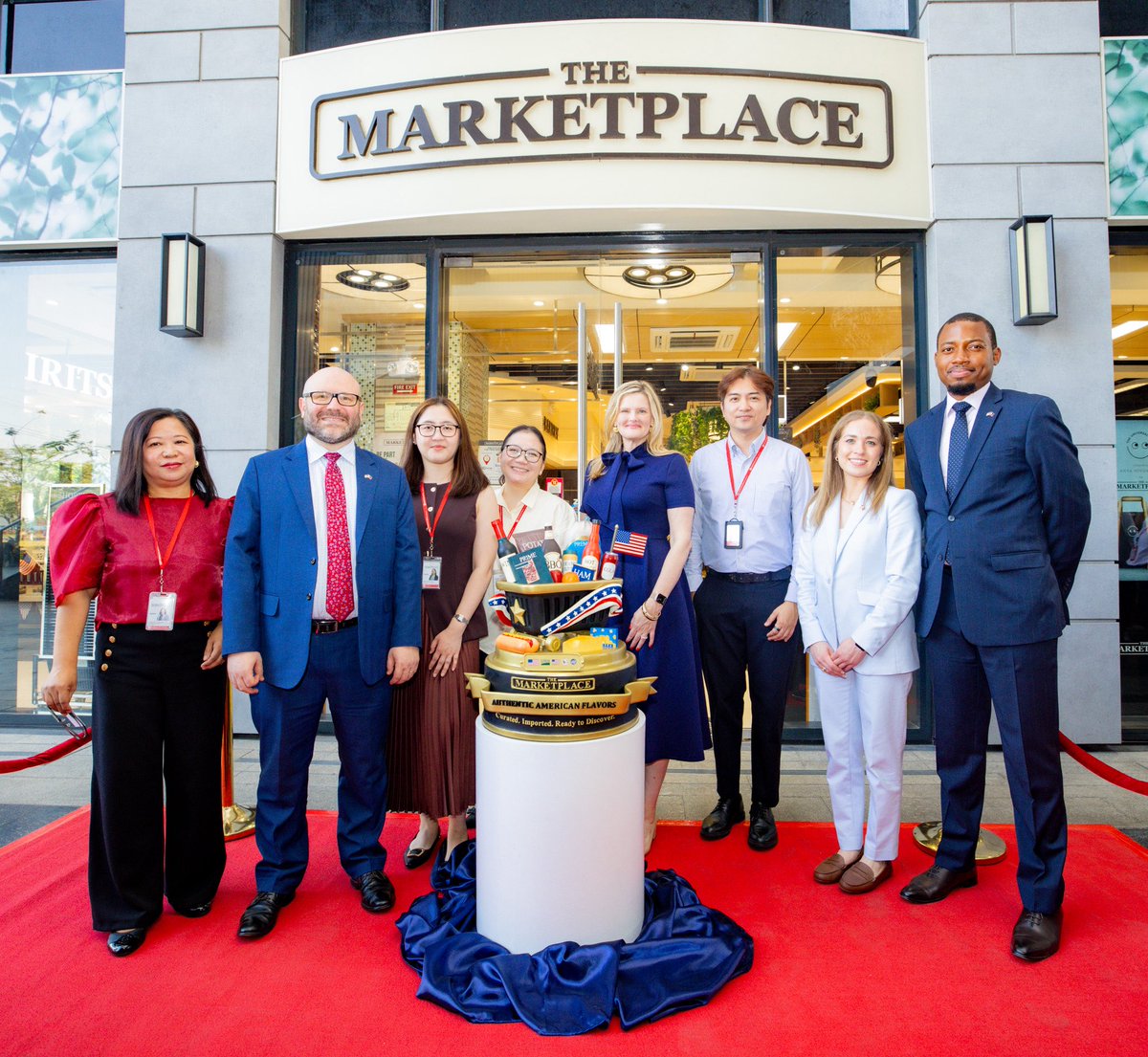 USEmbassyPH's tweet image. The “Authentic American Flavors” celebration at The Marketplace, Parqal Mall, puts U.S. food products centerstage. The 🇵🇭 is the largest Southeast Asian market for 🇺🇸 consumer-oriented agricultural products, with exports reaching $1.3 billion in 2025. This promotion will run